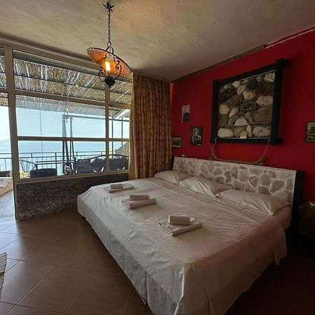 Hotel Vila "Oda E Miqve" Vlorë Eksteriør bilde