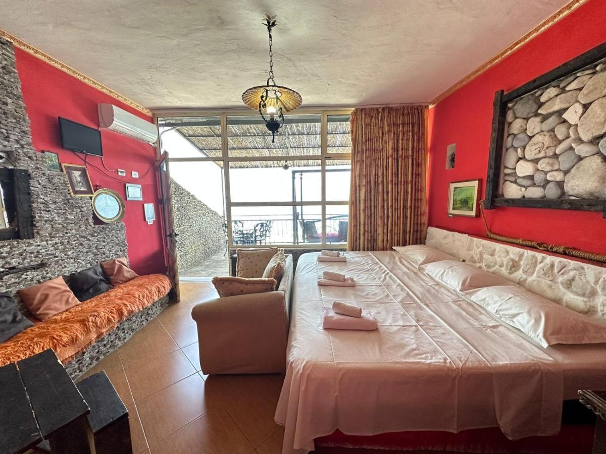 Hotel Vila "Oda E Miqve" Vlorë Eksteriør bilde