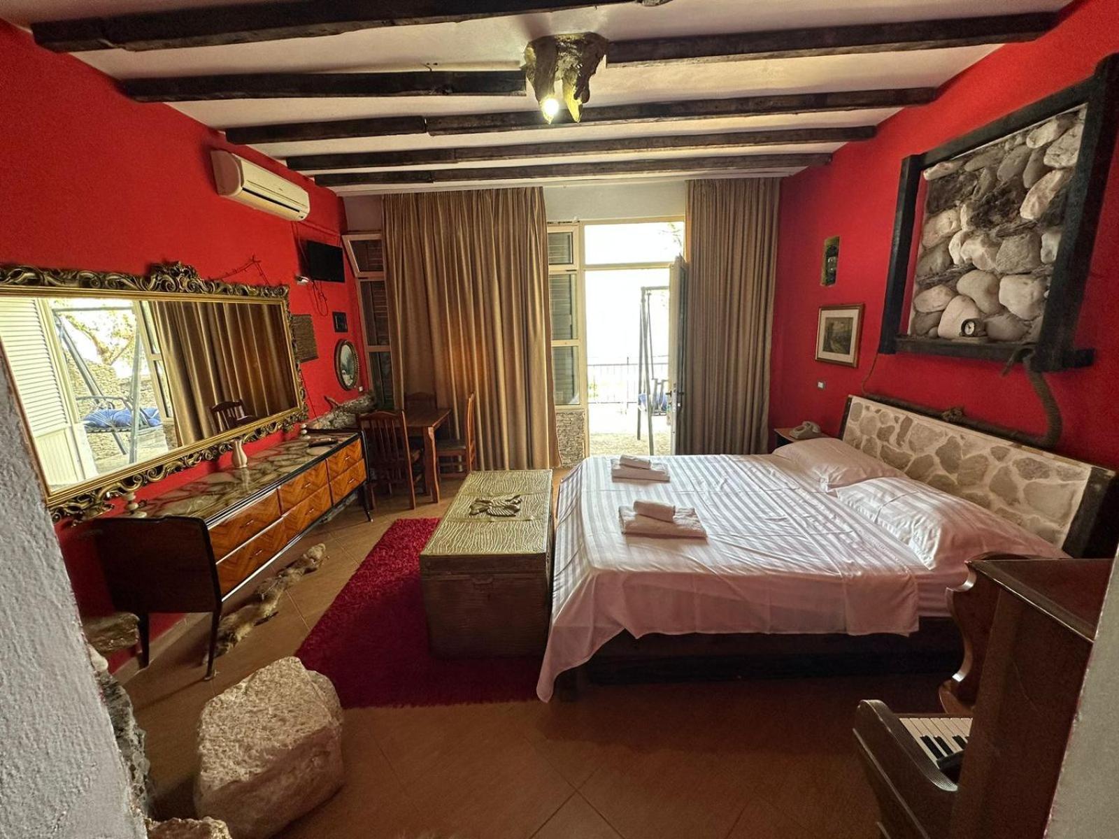 Hotel Vila "Oda E Miqve" Vlorë Eksteriør bilde